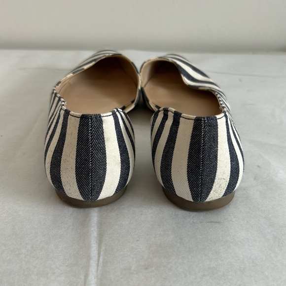 BCBG Paris Annya Flat Navy and White Nautical Stripe Size: 6.5M (36.5) - Picture 6 of 11